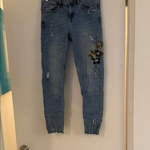 Embroidered Light Blue Women’s Jeans